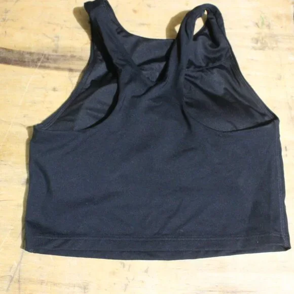 Athleta Black Conscious Crop Sports Bra (803) - Picture 4 of 9
